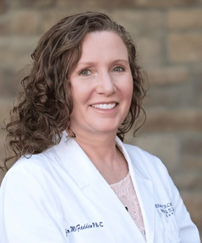 Headshot of Jennifer